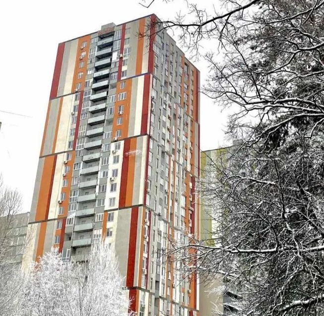 Вікна мешканців будинку виходять на красивий ліс. Фото - сайт Хмарочос. Вікна мешканців будинку виходять на красивий ліс. Фото - сайт Хмарочос.