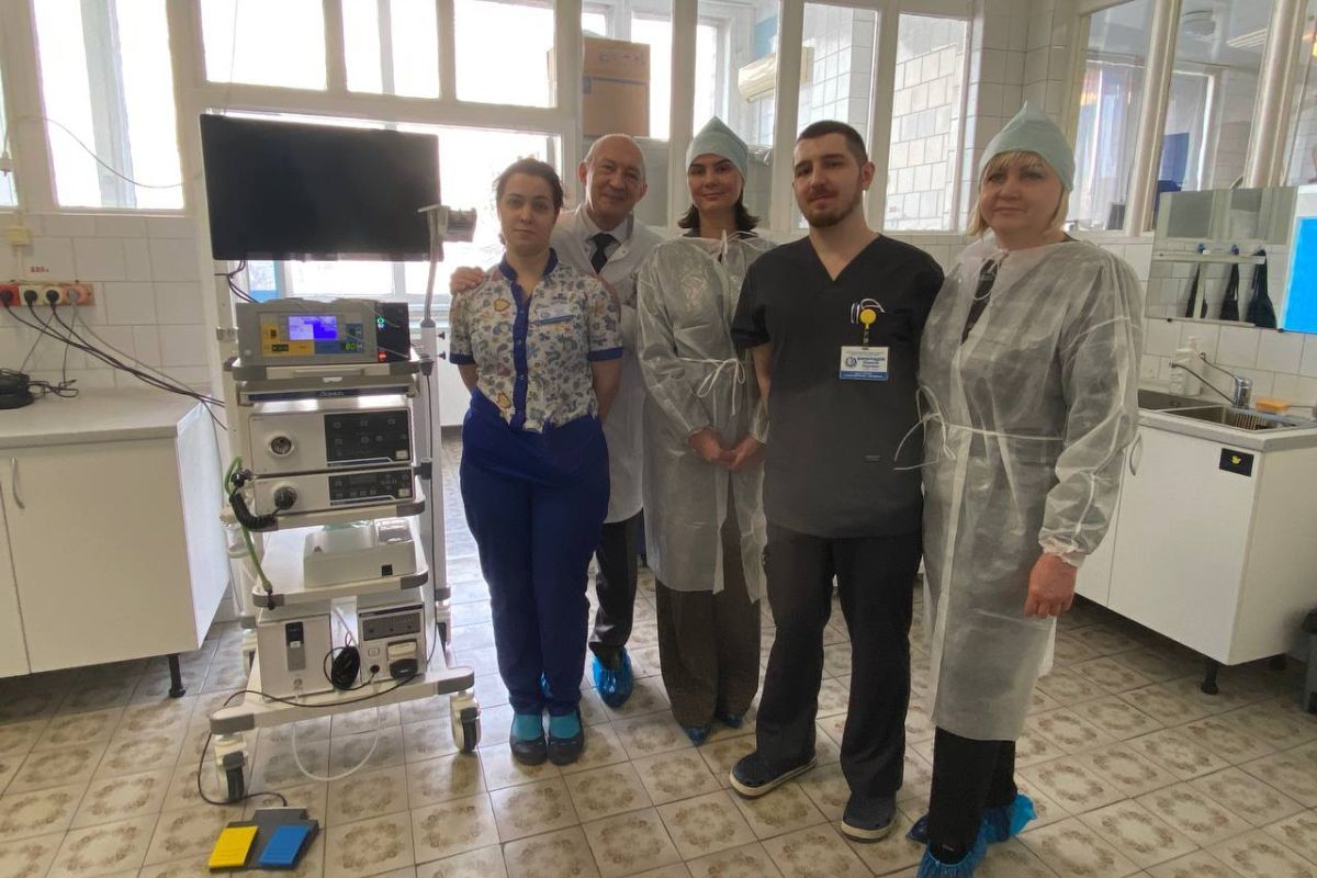 АТБ та Райффайзен Банк передали нове медобладнання лікарні ім. Мечникова