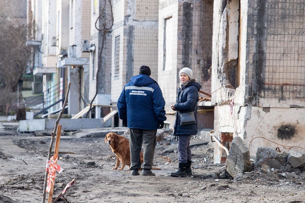 Дом в Соломенском районе, в который попал обломок российской ракеты, восстановят к лету 2