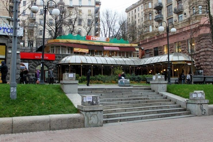 Ресторан був відомий своєю автентичною індійською кухнею.