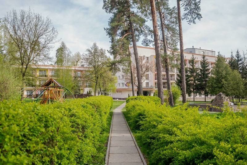 Фірма екс розвідника КГБ Юткіна судиться за право будувати у Пущі-Водиці: суд заново розглядатиме суперечку 1