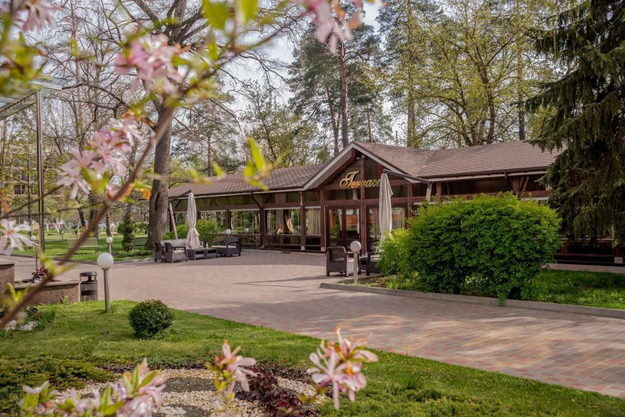 На території готелю хотіли провести реконструкцію.