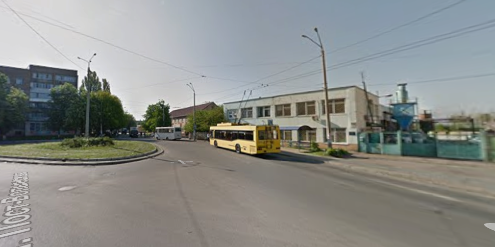 Кінцева на вул. Пост-Волинській, 3. Фото: Google Street View