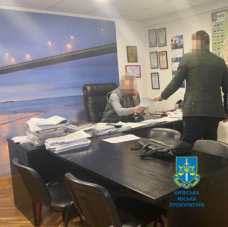 Чому прокуратура Києва знов шукала зраду на ремонтах Північному та Південному мостах 1