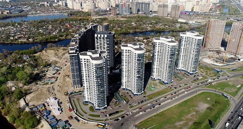 На территории 11-го микрорайона жилого массива Позняки-Западные (с. Осокорки) хотели построить парк. На территории 11-го микрорайона жилого массива Позняки-Западные (с. Осокорки) хотели построить парк.