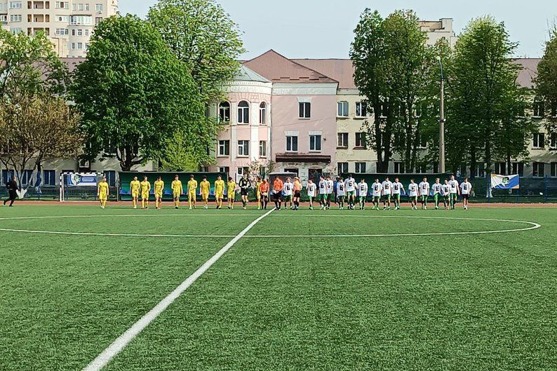 У Києві провели матч пам'яті, присвячений загиблому біля фунікулера хлопцю 1