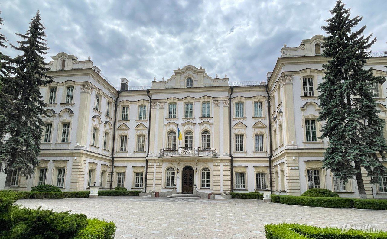 Кловський палац передали суду.