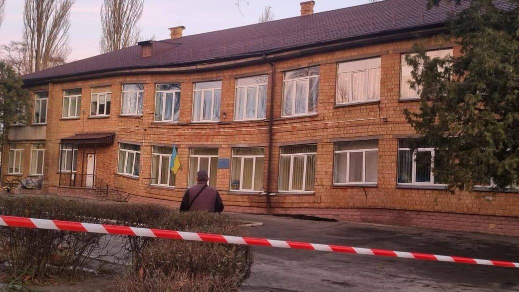 У садочку просіла частина стіни будівлі.