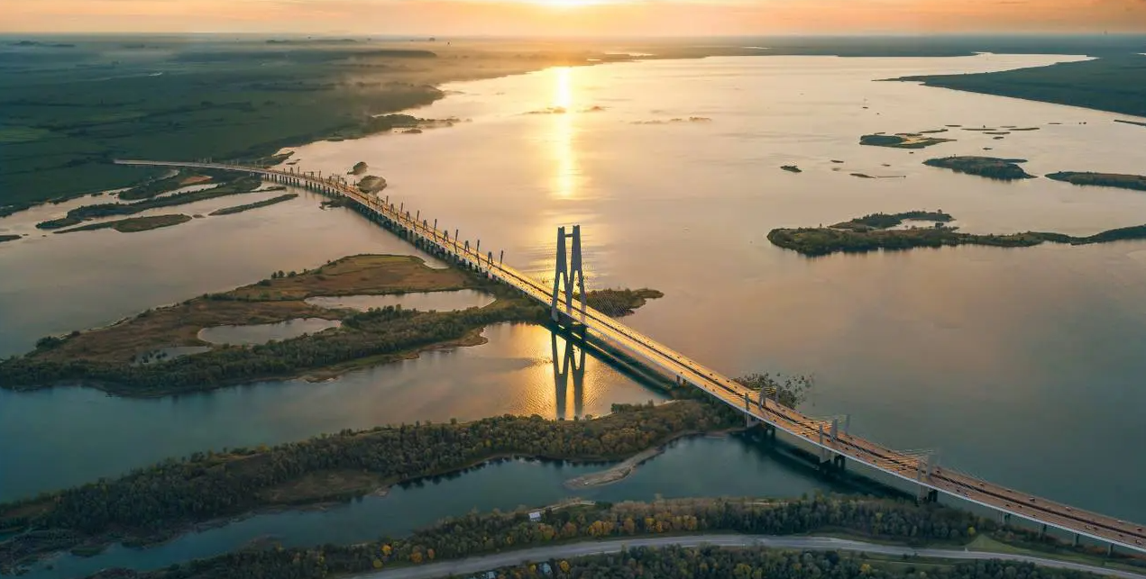 Загальний вид на міст: довжина сягне приблизно 5 км