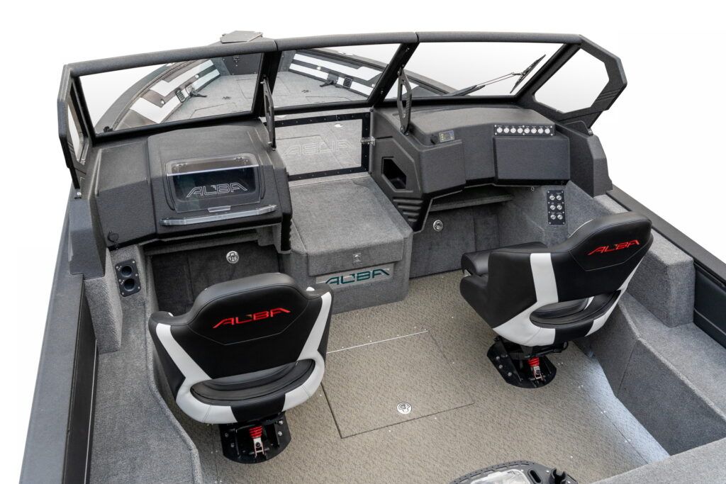 Судно планують зробити рятувальним. Фото - Albaboats 