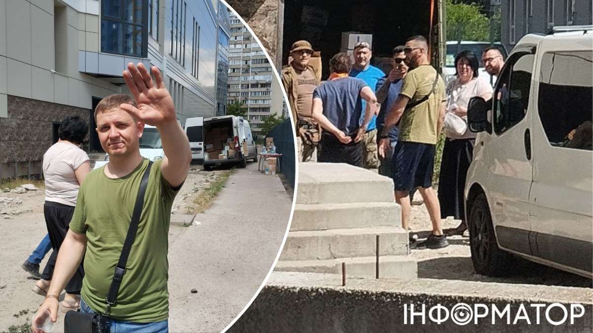 На фото - пастор Сергій Джугастранський зліва, а також його колеги по церкві (справа) під час конфлікту