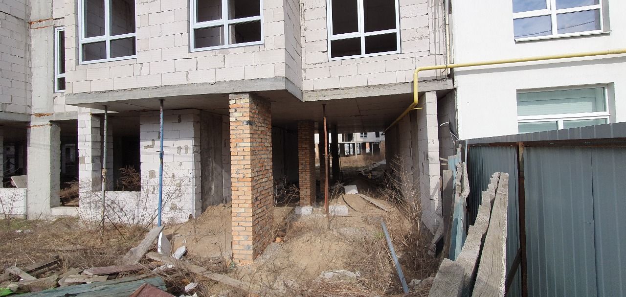 Вчсно добудувати всі будинки не вийшло. Фото - СЕТАМ Вчсно добудувати всі будинки не вийшло. Фото - СЕТАМ