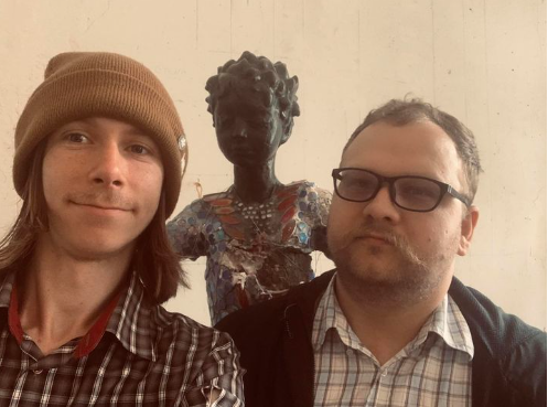 Дмитро Перов (зліва) та маленький принц у майстерні Костянтина Скритуцького