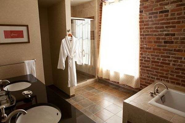 Клінкерна плитка підійде для ванної кімнати