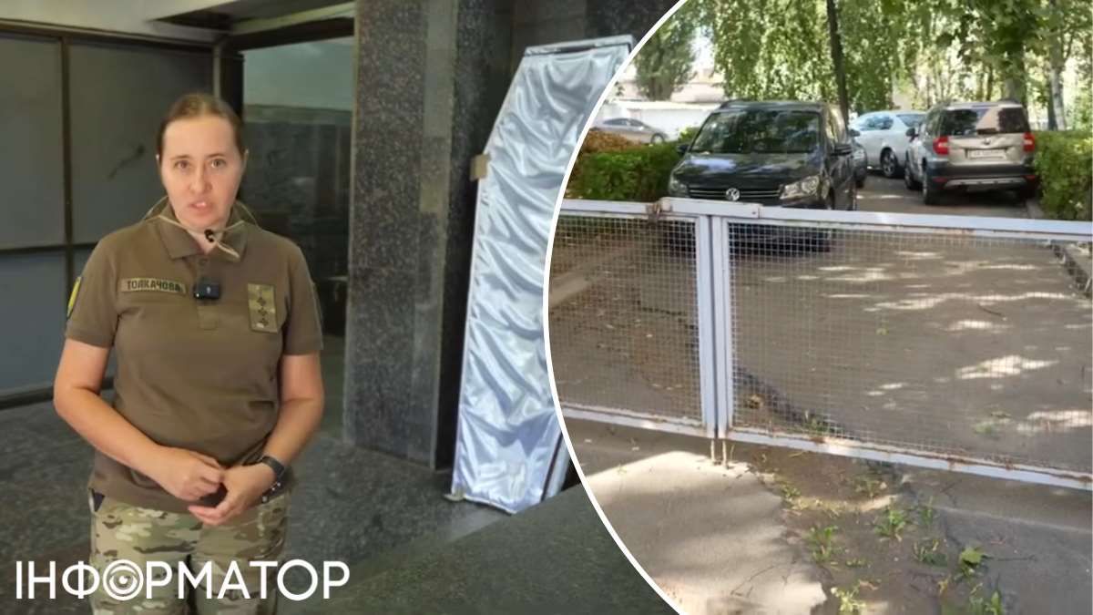 Зал для прощання та для упізнавання тіл загиблих в будівлі один, каже Олена Толкачова, і в ньому стоїть запах, що травмує родини полеглих