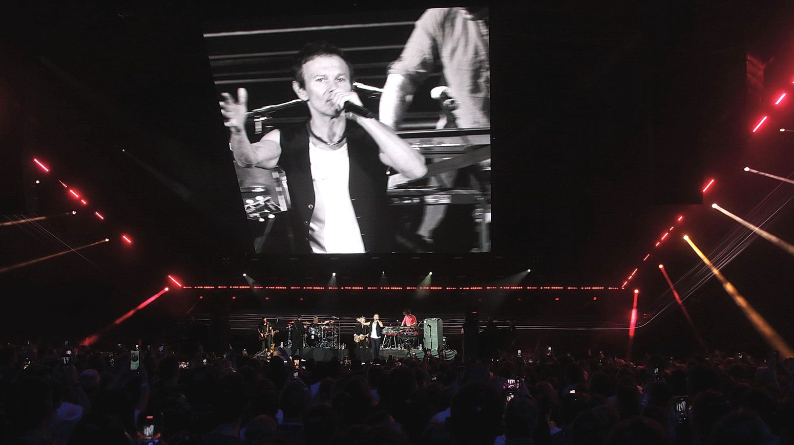 Що Інформатор побачив на ювілейному концерті Океану Ельзи – великий фоторепортаж 17