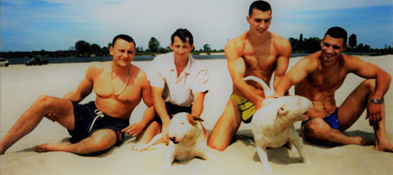 На фото товариш Кличків Ігор Кучеренко - крайній зліва. Фото: Facebook Володимира Бондаренка