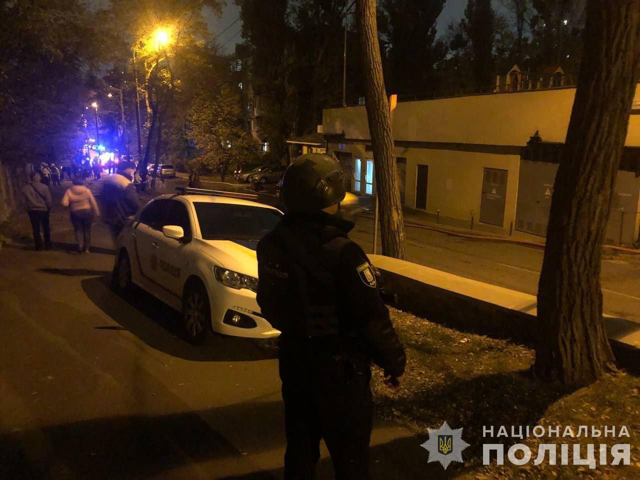 У Києві Шахед влучив у житлову багатоповерхівку: горять квартири 3