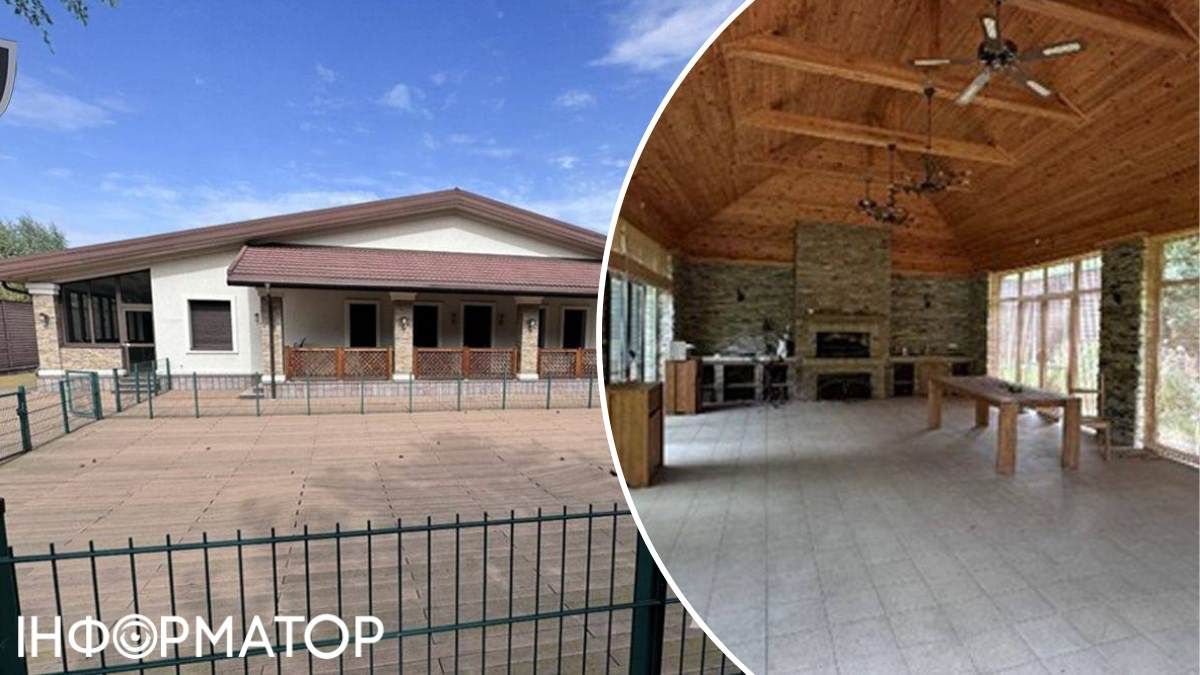 На территории комплекса, кроме собственно жилого дома, есть еще немалые сооружения - конюшня и помещение для вечеринок На территории комплекса, кроме собственно жилого дома, есть еще немалые сооружения - конюшня и помещение для вечеринок