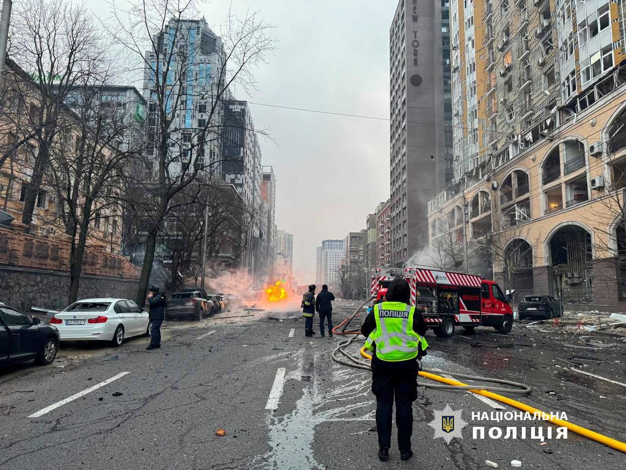 Центр Києва понівечено падінням уламків і ударною хвилею
