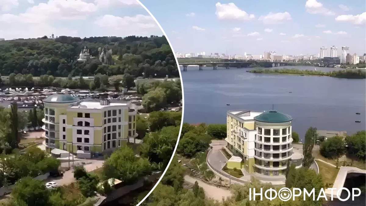 Будинок розташований на вузенькій смузі берега між Видубицьким озером та, власне, Дніпром