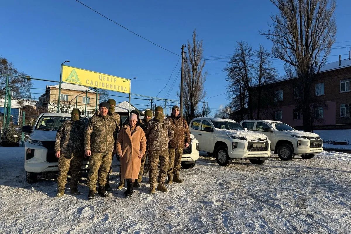 «Благодійні внески» працюють: «АТБ» передала військовим 7 нових авто