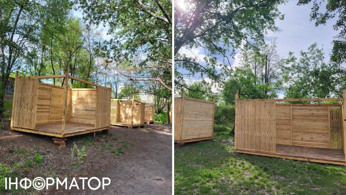 Более десятка МАФов на берегу озера стоят вплотную друг к другу, в чуть больше 10 метров от воды