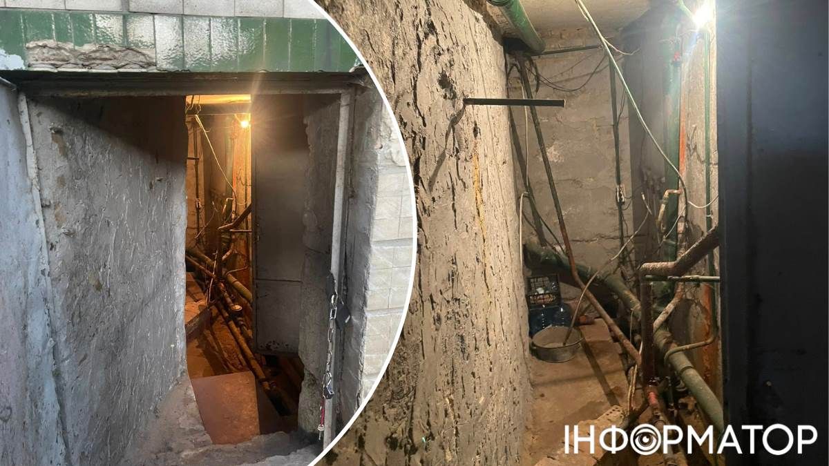 Внутрь укрытия сложно даже пройти - местные используют с этой целью окно, издавна затонированное слоями краски. Фото: Людмила Лукьяновская