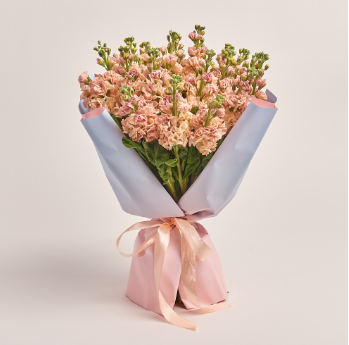 Букет, пахнущий осенью: какие цветы обладают самым ярким ароматом сезона 1