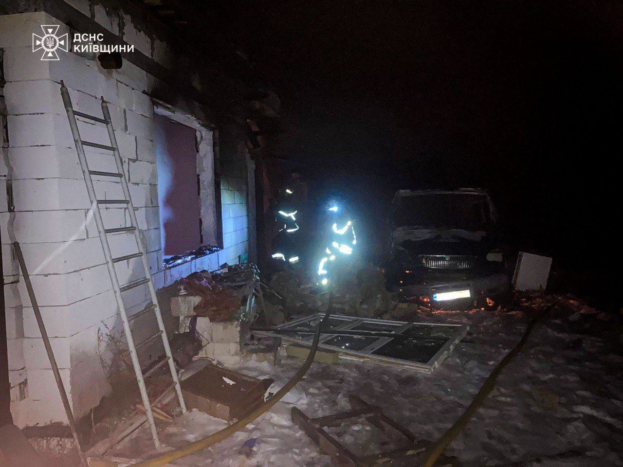 Біда на Київщині: у приватному будинку рвонув газовий котел, постраждали двоє маленьких діток 3