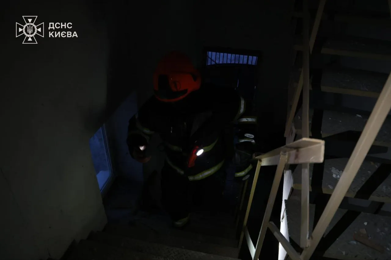 Рятувальник на місці атаки