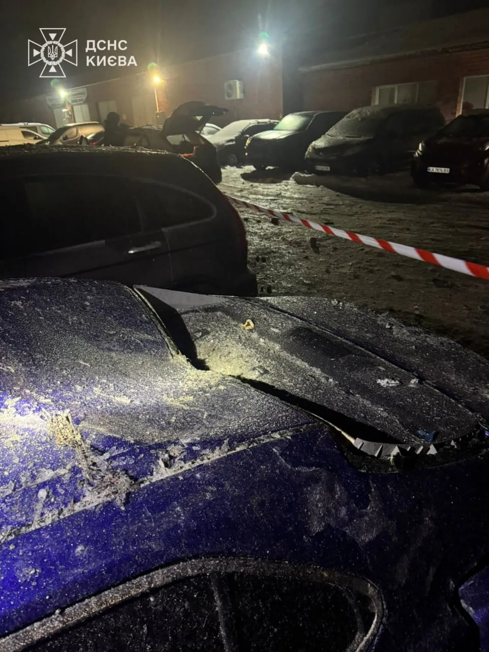 Київ атакували російські дрони: у Голосіївському районі пошкоджено багатоповерхівку 3