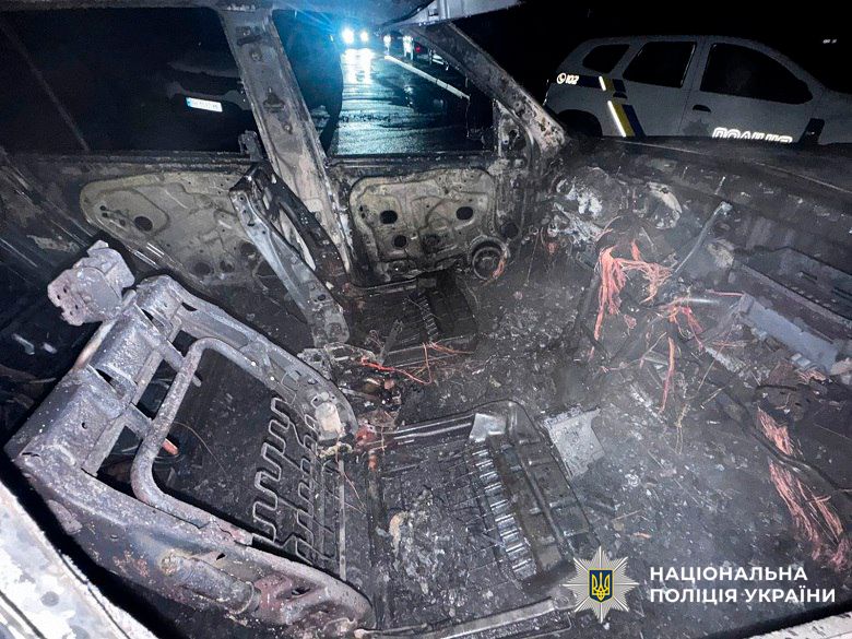 В Киеве поймали ревнивца: сжег автомобиль нового избранника 1