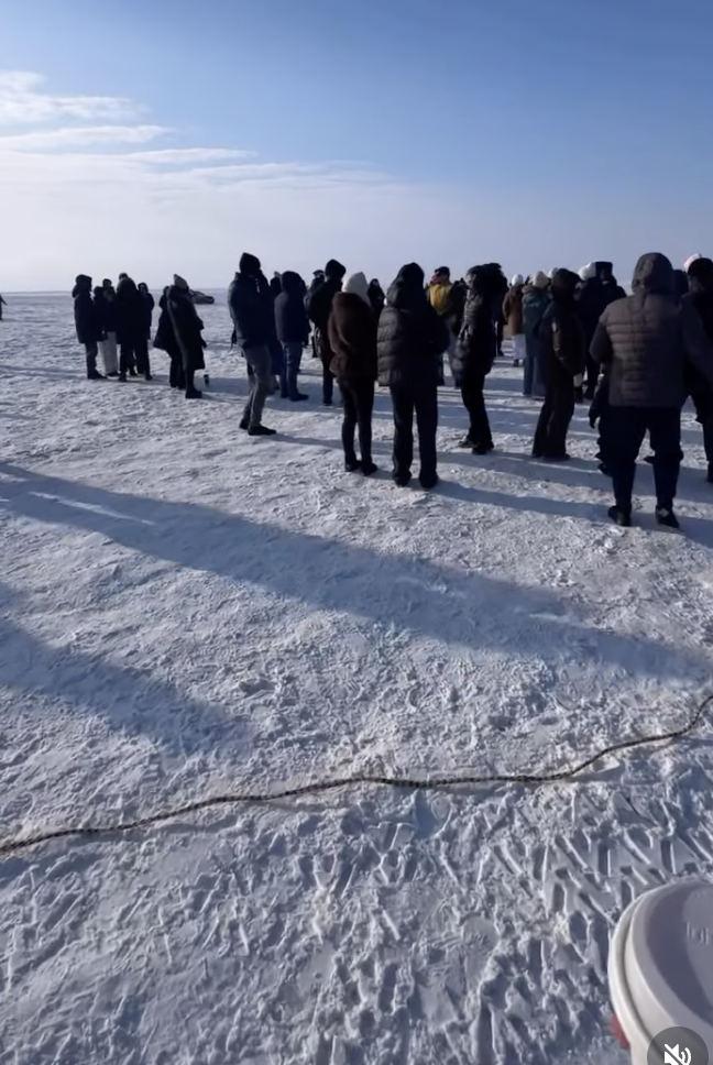 Вечеринки на Киевском водохранилище собирают сотни людей