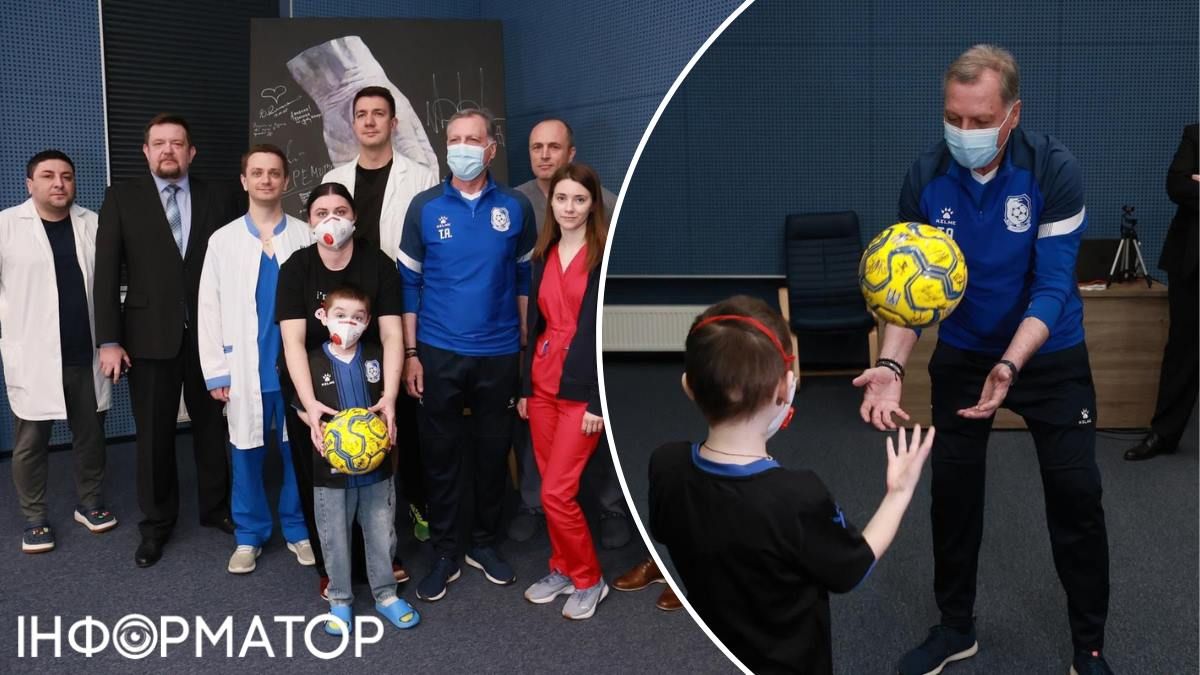 Привітати Миколку та його батьків з випискою завітав Андрій Телесненко, тренер ФК "Чорноморець": йому також провели трансплантацію кілька років тому