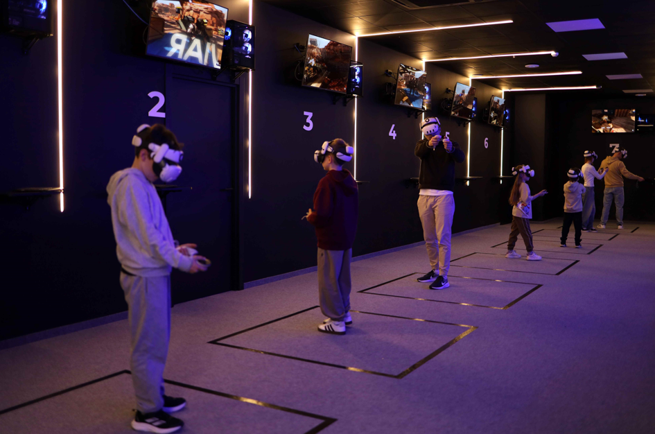 У Києві відкрився новий VR-клуб ВІАР на Дарниці: де відсвяткувати день народження та провести вікенд 1