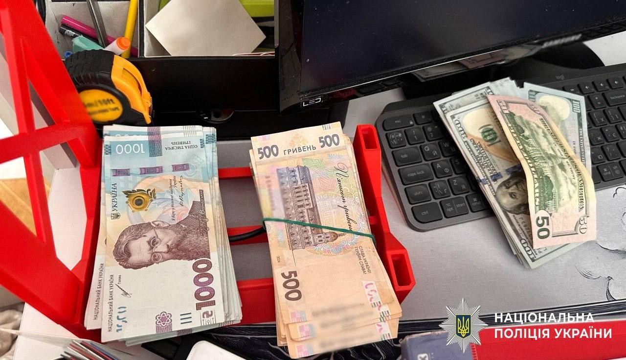 Підприємець ошукав 12 клієнтів на приблизно 240 тис грн.