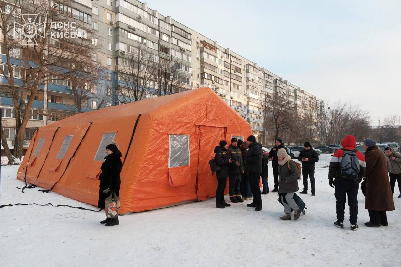Киевляне этой зимой грелись в Пунктах несокрушимости