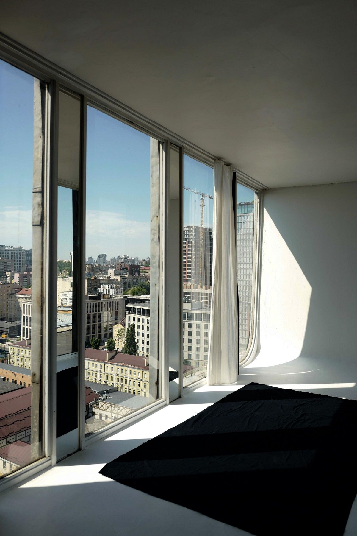 Помещение студии balkon 1702 в здании «Укравтодора»