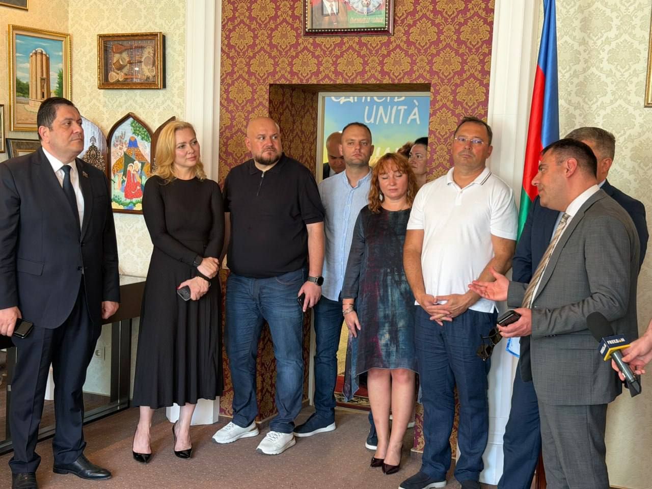 Азербайджан допомагає у відновленні Ірпеня. Делегація