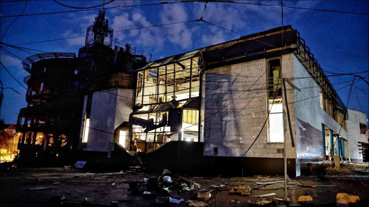 Станция метро "Лукьяновская" утром 19 июля. Фото: Ян Доброносов, Телеграф. Метро Лукьяновская