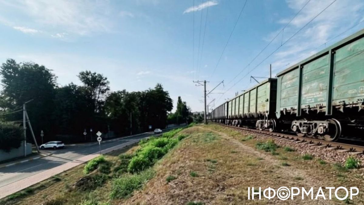 Йшов залізничними рейками - в Ірпені 14-річний підліток загинув під потягом