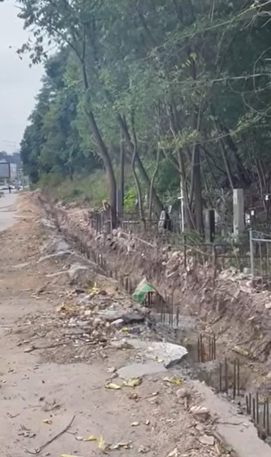 Байковое кладбище после демонтажа ограды.
