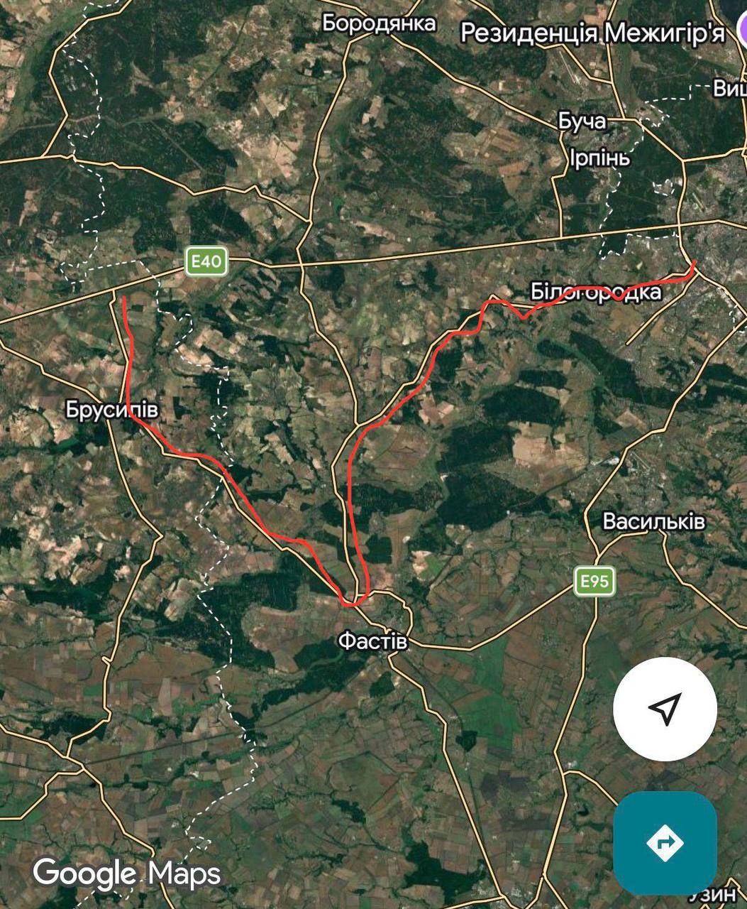 Возле Бучи Шахед попал в составы – слышны взрывы, перекрыли 15 километров трассы Киев-Чоп 1