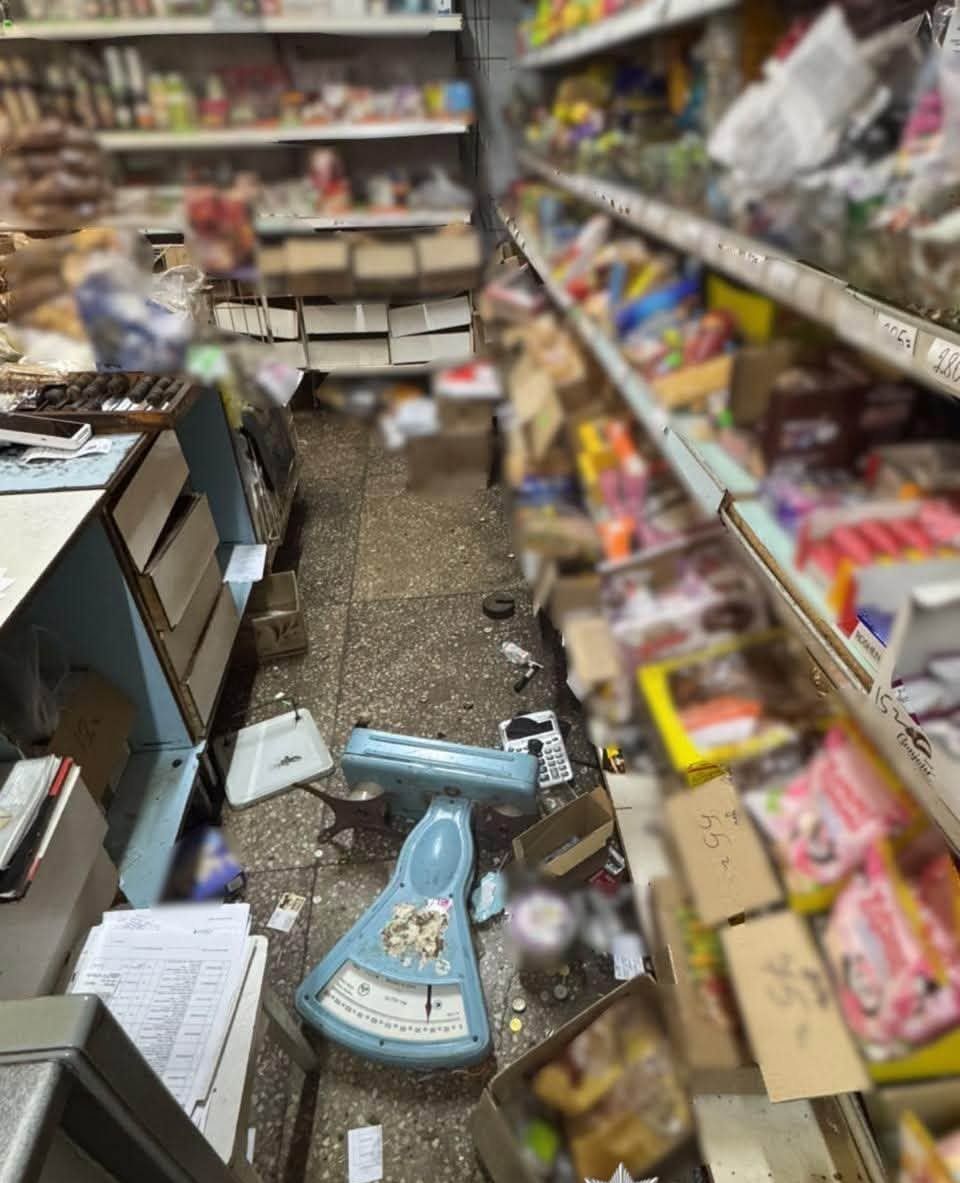 Чоловік вчинив погром у магазині. Магазин