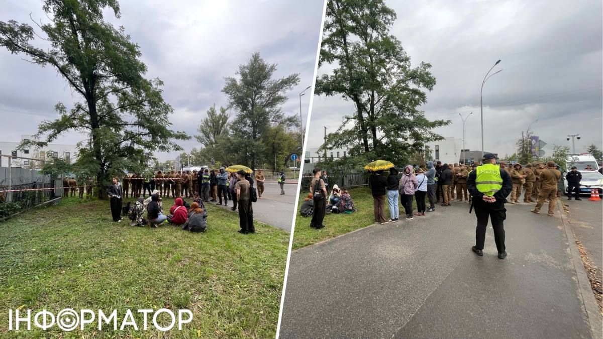 Поліції й мунохоронців на локації в 2,5-3 рази більше, ніж самих протестуючих Поліції й мунохоронців на локації в 2,5-3 рази більше, ніж самих протестуючих