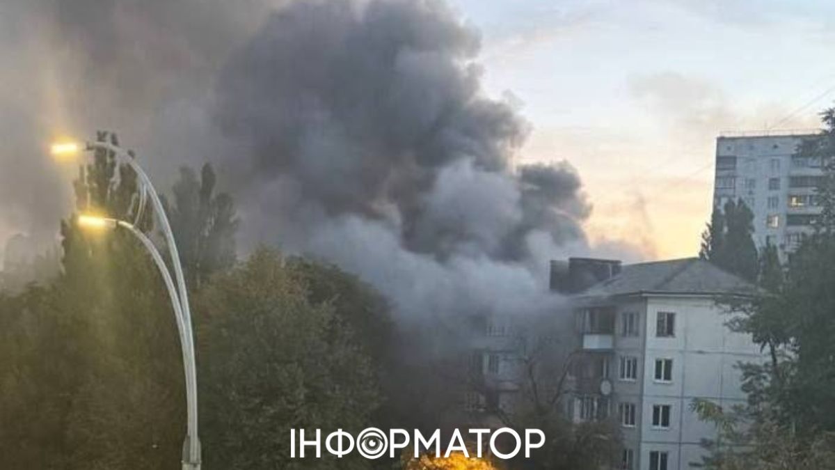 В Києві через атаку Шахеду горить будинок, людей евакуюють