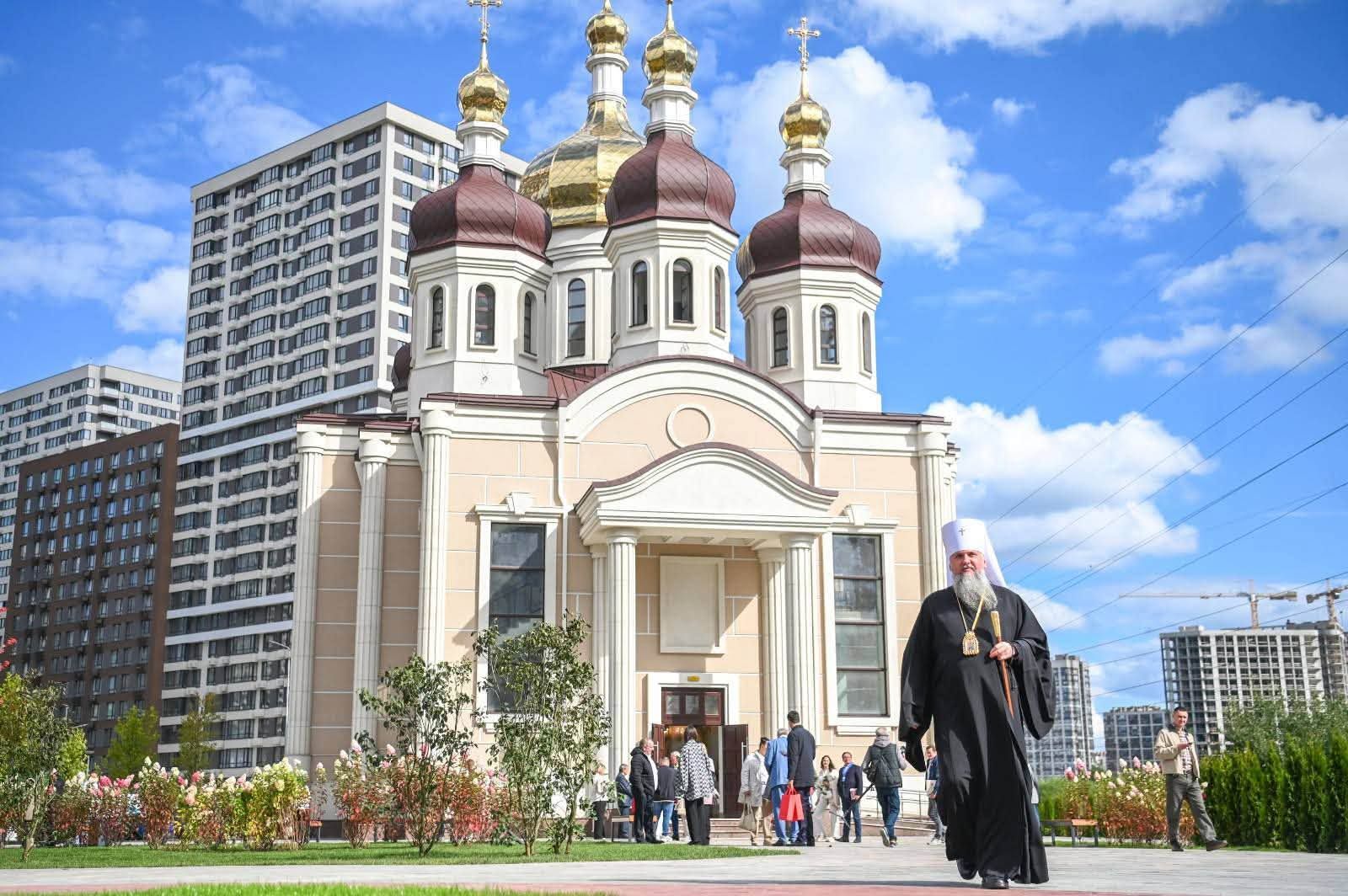 Митрополит Епіфаній урочисто освятив храм святих Бориса і Гліба Храм