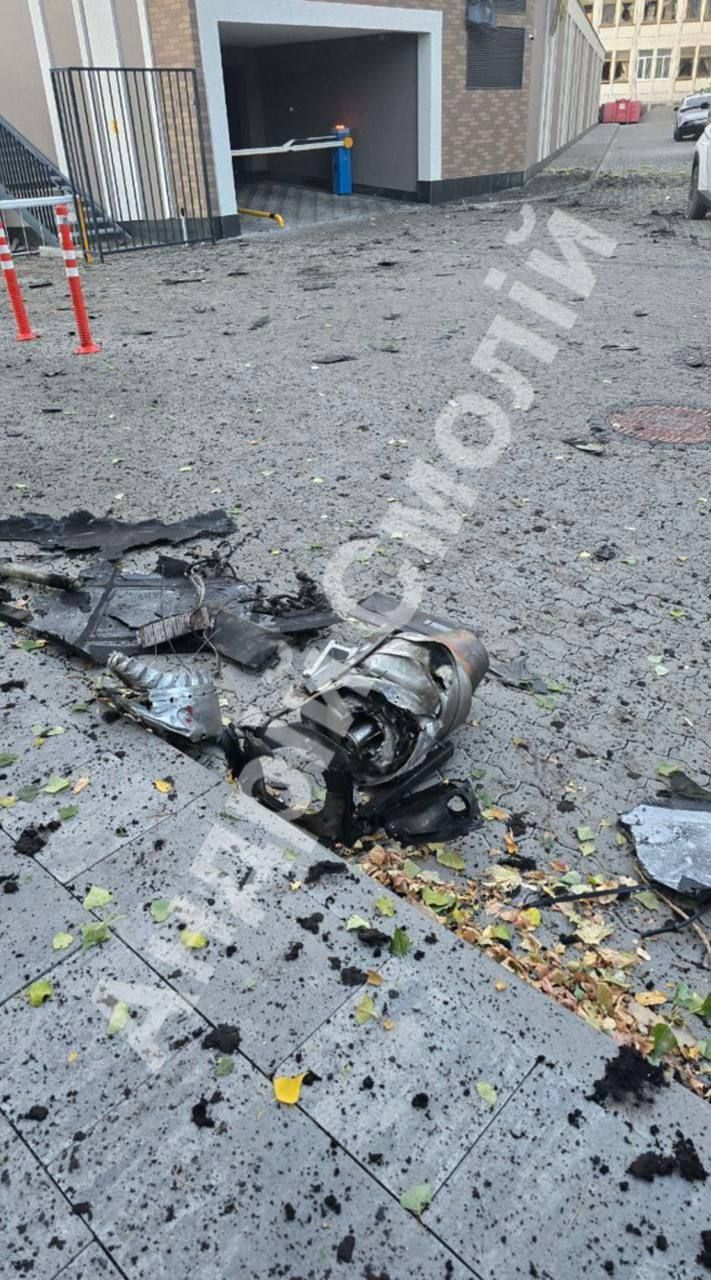 Падіння уламків у ЖК "Голосіївський"