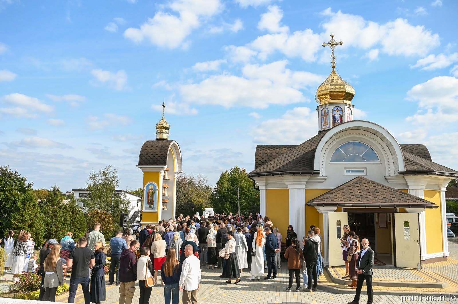 Богослужение собрало духовенство, защитников Украины и местных верующих, фото: ВТО Богослужение собрало духовенство, защитников Украины и местных верующих, фото: ВТО